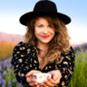 Meet your Posher, Lucy